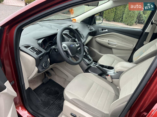 Красный Форд Эскейп, объемом двигателя 2 л и пробегом 206 тыс. км за 9500 $, фото 33 на Automoto.ua