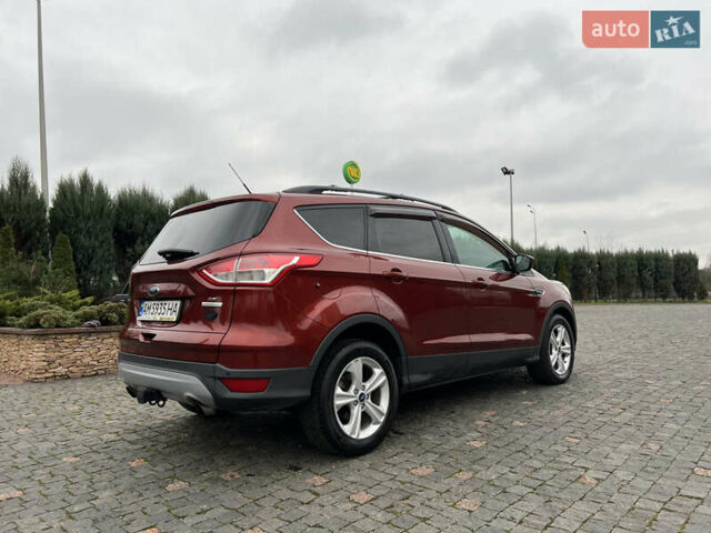 Красный Форд Эскейп, объемом двигателя 2 л и пробегом 206 тыс. км за 9500 $, фото 13 на Automoto.ua