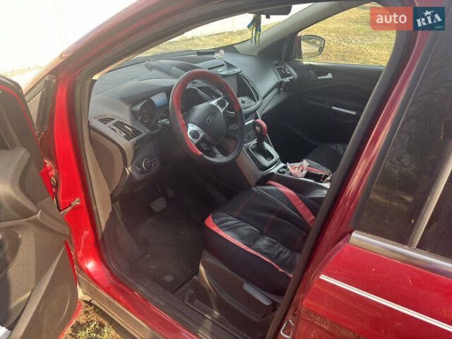 Красный Форд Эскейп, объемом двигателя 2 л и пробегом 186 тыс. км за 11200 $, фото 7 на Automoto.ua