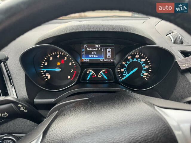 Червоний Форд Ескейп, об'ємом двигуна 2 л та пробігом 240 тис. км за 10500 $, фото 24 на Automoto.ua