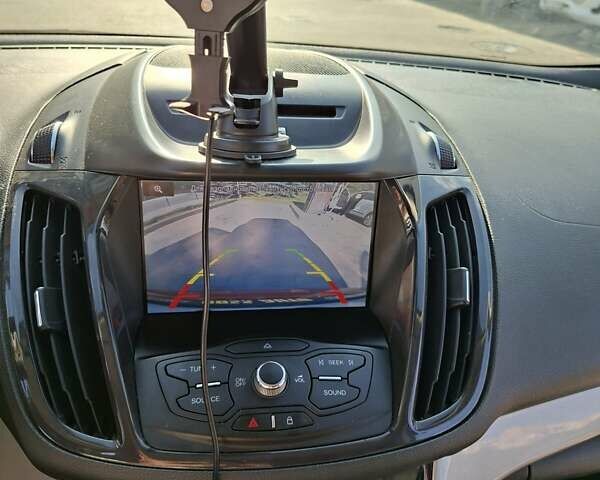 Красный Форд Эскейп, объемом двигателя 2 л и пробегом 228 тыс. км за 10850 $, фото 36 на Automoto.ua