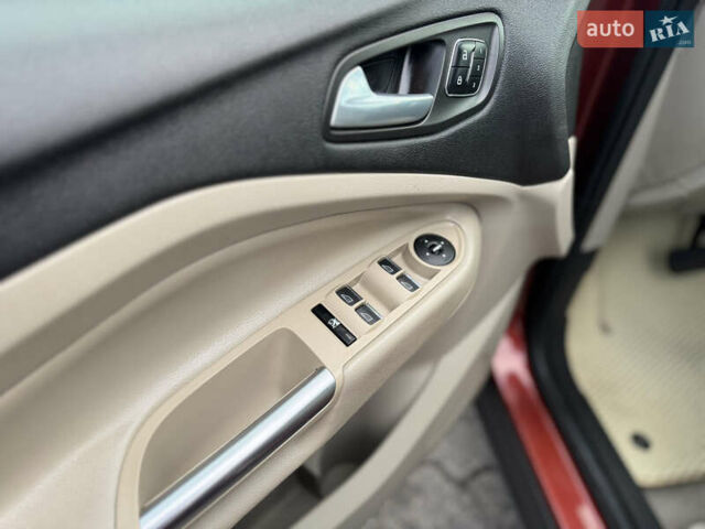 Червоний Форд Ескейп, об'ємом двигуна 2 л та пробігом 240 тис. км за 10500 $, фото 13 на Automoto.ua