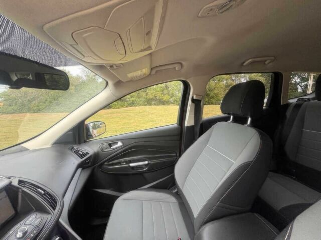 Красный Форд Эскейп, объемом двигателя 1.6 л и пробегом 86 тыс. км за 9200 $, фото 8 на Automoto.ua