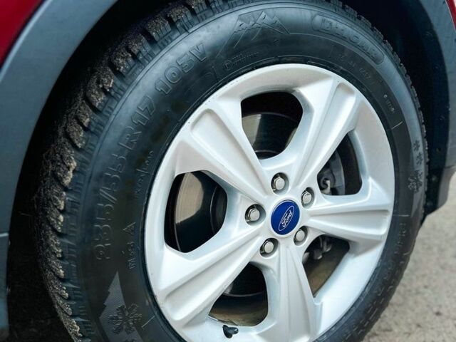 Красный Форд Эскейп, объемом двигателя 2 л и пробегом 160 тыс. км за 11250 $, фото 8 на Automoto.ua