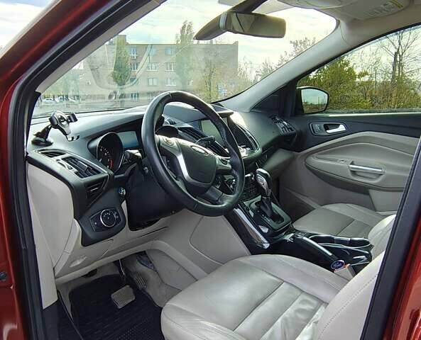Красный Форд Эскейп, объемом двигателя 2 л и пробегом 159 тыс. км за 14950 $, фото 17 на Automoto.ua