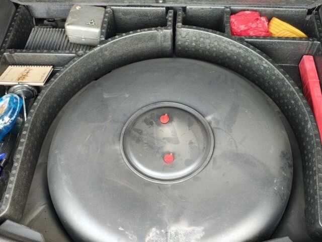 Красный Форд Эскейп, объемом двигателя 2 л и пробегом 159 тыс. км за 15000 $, фото 4 на Automoto.ua