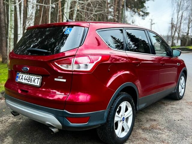 Красный Форд Эскейп, объемом двигателя 2 л и пробегом 160 тыс. км за 11250 $, фото 4 на Automoto.ua