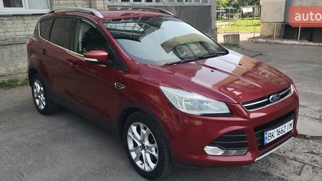 Червоний Форд Ескейп, об'ємом двигуна 2 л та пробігом 270 тис. км за 9600 $, фото 3 на Automoto.ua