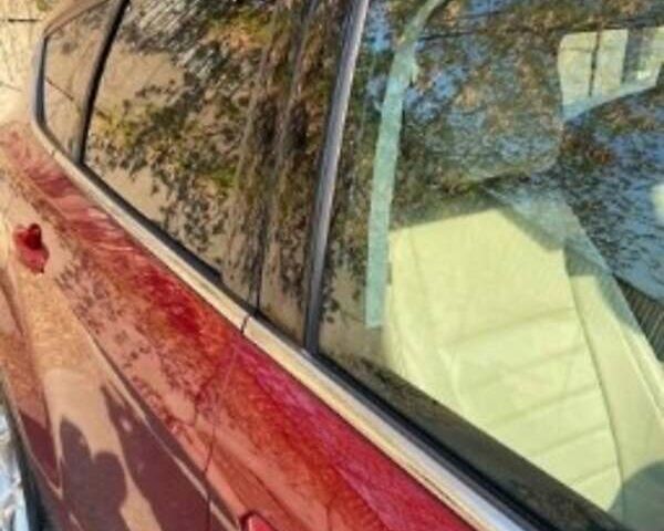 Красный Форд Эскейп, объемом двигателя 2 л и пробегом 115 тыс. км за 10500 $, фото 8 на Automoto.ua