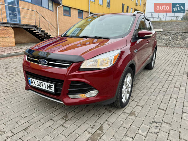 Красный Форд Эскейп, объемом двигателя 2 л и пробегом 207 тыс. км за 12000 $, фото 3 на Automoto.ua