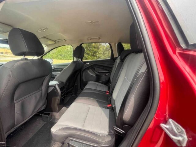 Красный Форд Эскейп, объемом двигателя 1.6 л и пробегом 86 тыс. км за 9200 $, фото 10 на Automoto.ua