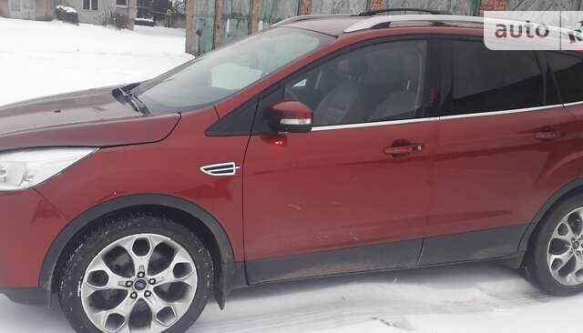 Красный Форд Эскейп, объемом двигателя 2 л и пробегом 115 тыс. км за 10500 $, фото 1 на Automoto.ua