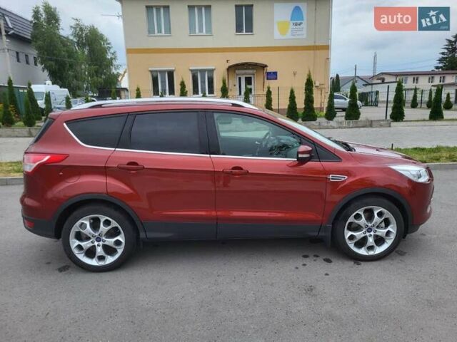 Красный Форд Эскейп, объемом двигателя 2 л и пробегом 59 тыс. км за 13000 $, фото 3 на Automoto.ua