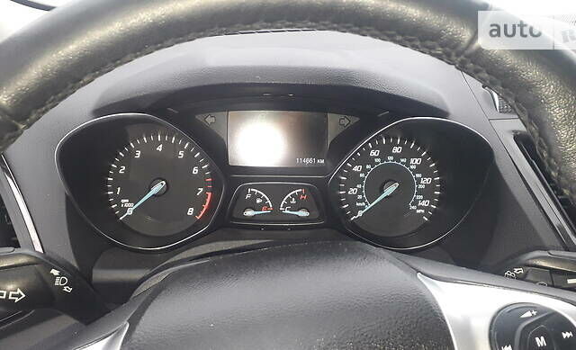 Красный Форд Эскейп, объемом двигателя 2 л и пробегом 115 тыс. км за 10500 $, фото 9 на Automoto.ua