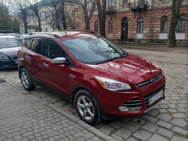 Красный Форд Эскейп, объемом двигателя 1.6 л и пробегом 137 тыс. км за 11899 $, фото 3 на Automoto.ua