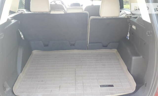 Красный Форд Эскейп, объемом двигателя 2 л и пробегом 115 тыс. км за 10500 $, фото 10 на Automoto.ua