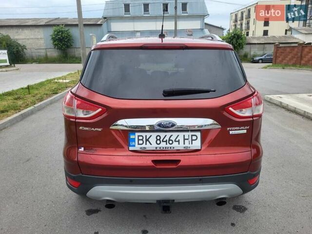 Красный Форд Эскейп, объемом двигателя 2 л и пробегом 59 тыс. км за 13000 $, фото 6 на Automoto.ua