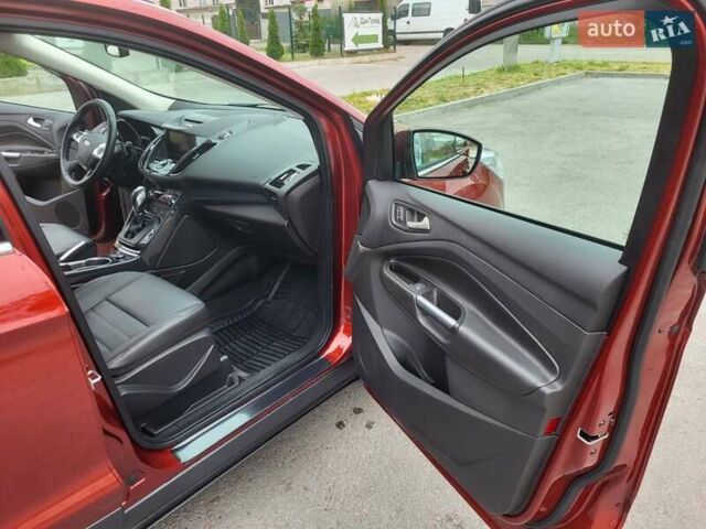 Красный Форд Эскейп, объемом двигателя 2 л и пробегом 59 тыс. км за 13000 $, фото 13 на Automoto.ua