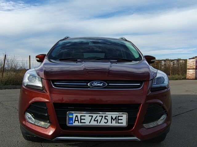 Красный Форд Эскейп, объемом двигателя 2 л и пробегом 159 тыс. км за 15000 $, фото 1 на Automoto.ua