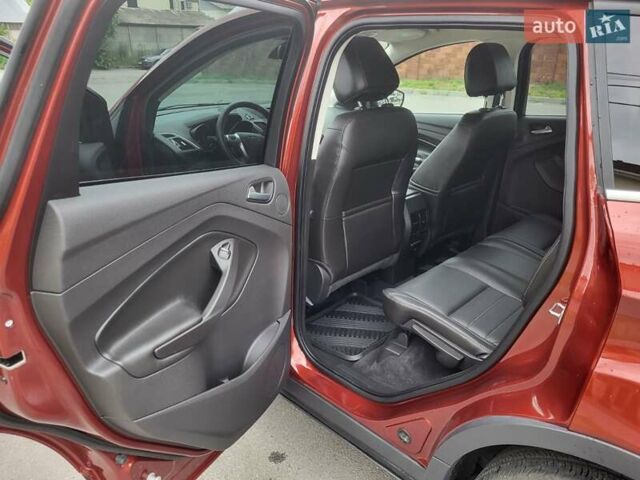 Красный Форд Эскейп, объемом двигателя 2 л и пробегом 59 тыс. км за 13000 $, фото 14 на Automoto.ua