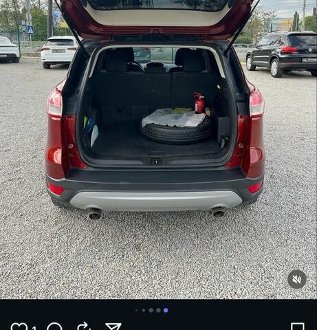 Красный Форд Эскейп, объемом двигателя 2.5 л и пробегом 127 тыс. км за 12200 $, фото 7 на Automoto.ua