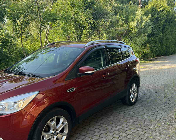 Красный Форд Эскейп, объемом двигателя 2 л и пробегом 222 тыс. км за 11500 $, фото 3 на Automoto.ua