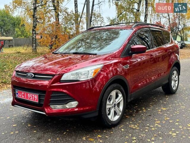 Червоний Форд Ескейп, об'ємом двигуна 2 л та пробігом 178 тис. км за 11998 $, фото 4 на Automoto.ua