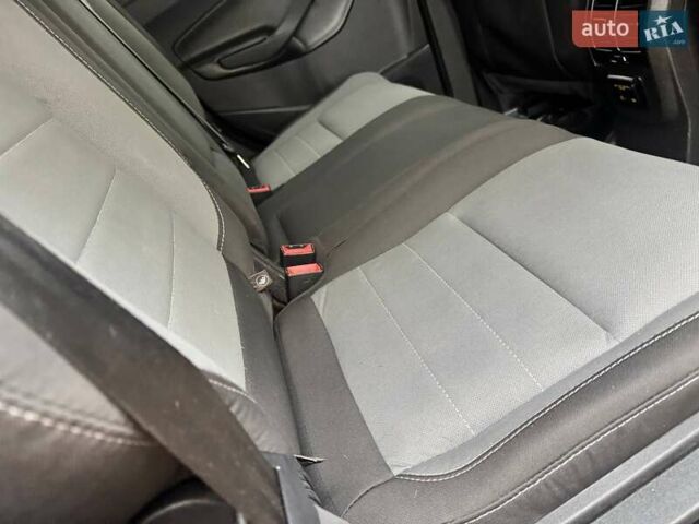 Червоний Форд Ескейп, об'ємом двигуна 2 л та пробігом 178 тис. км за 11998 $, фото 46 на Automoto.ua