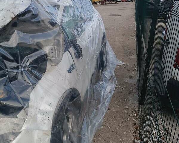 Красный Форд Эскейп, объемом двигателя 2.5 л и пробегом 250 тыс. км за 5300 $, фото 4 на Automoto.ua