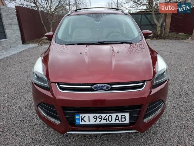Красный Форд Эскейп, объемом двигателя 2 л и пробегом 190 тыс. км за 13600 $, фото 1 на Automoto.ua