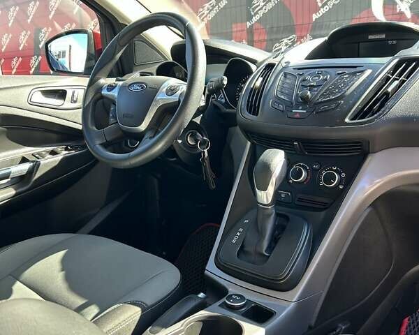 Форд Эскейп 2015 в Сумах на Automoto.ua Красный Форд Эскейп, объемом двигателя 2.49 л и пробегом 98 тыс. км за 13000 $, фото 31 на Automoto.ua