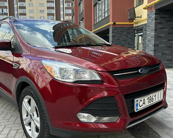 Красный Форд Эскейп, объемом двигателя 2 л и пробегом 236 тыс. км за 11900 $, фото 8 на Automoto.ua