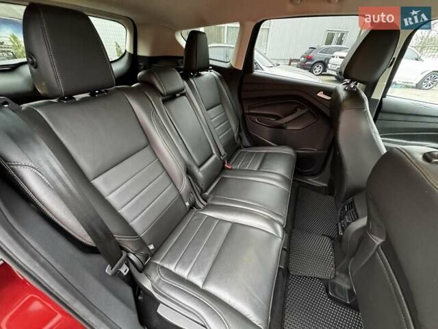 Красный Форд Эскейп, объемом двигателя 2 л и пробегом 127 тыс. км за 14500 $, фото 22 на Automoto.ua