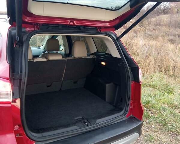 Красный Форд Эскейп, объемом двигателя 1.6 л и пробегом 180 тыс. км за 13200 $, фото 10 на Automoto.ua