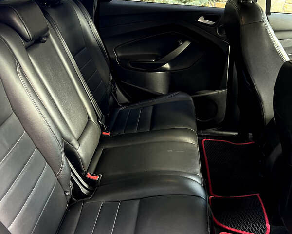 Красный Форд Эскейп, объемом двигателя 2 л и пробегом 222 тыс. км за 11500 $, фото 9 на Automoto.ua