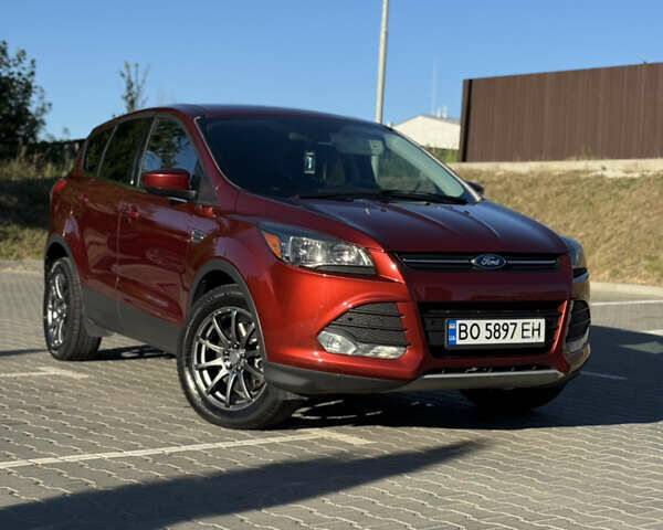 Красный Форд Эскейп, объемом двигателя 2 л и пробегом 160 тыс. км за 10700 $, фото 11 на Automoto.ua