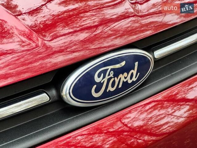 Червоний Форд Ескейп, об'ємом двигуна 2 л та пробігом 178 тис. км за 11998 $, фото 7 на Automoto.ua