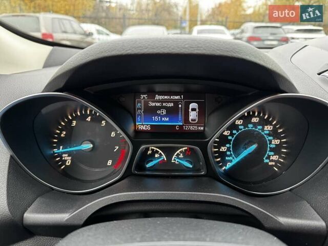 Красный Форд Эскейп, объемом двигателя 2 л и пробегом 127 тыс. км за 14500 $, фото 14 на Automoto.ua