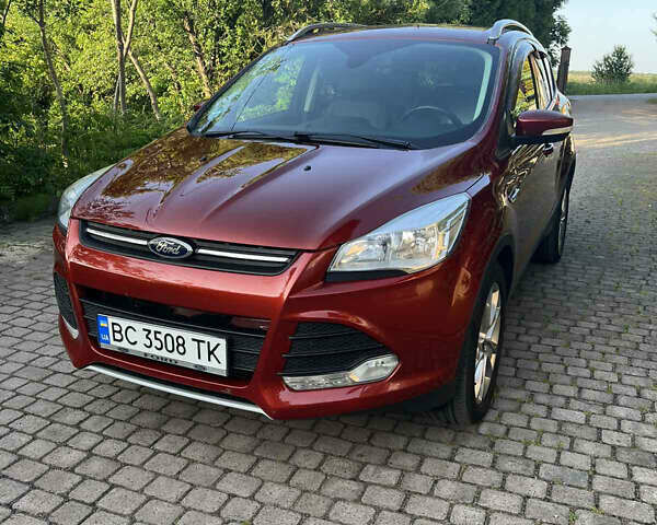 Красный Форд Эскейп, объемом двигателя 2 л и пробегом 222 тыс. км за 11500 $, фото 2 на Automoto.ua