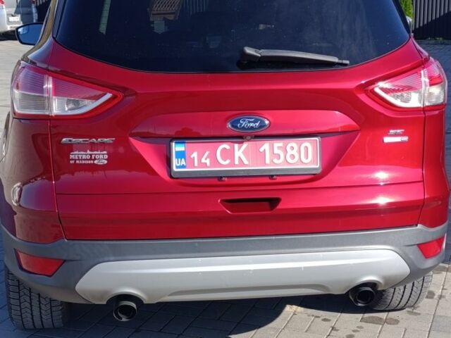 Форд Эскейп 2015 в Иршава на Automoto.ua Красный Форд Эскейп, объемом двигателя 2 л и пробегом 186 тыс. км за 10800 $, фото 2 на Automoto.ua