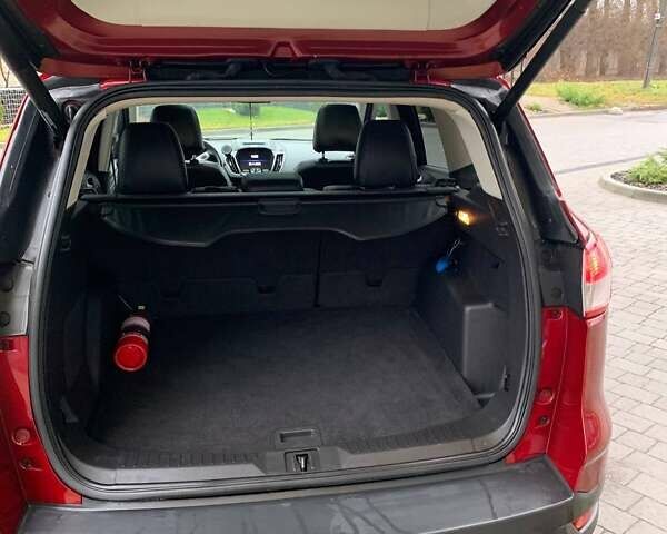 Красный Форд Эскейп, объемом двигателя 2 л и пробегом 141 тыс. км за 13000 $, фото 9 на Automoto.ua