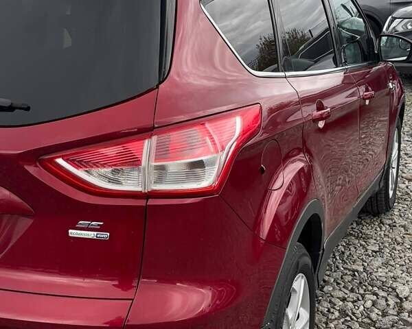 Червоний Форд Ескейп, об'ємом двигуна 1.6 л та пробігом 159 тис. км за 8999 $, фото 7 на Automoto.ua