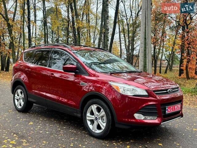 Червоний Форд Ескейп, об'ємом двигуна 2 л та пробігом 178 тис. км за 11998 $, фото 3 на Automoto.ua