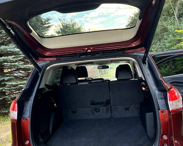 Красный Форд Эскейп, объемом двигателя 2 л и пробегом 222 тыс. км за 11500 $, фото 7 на Automoto.ua