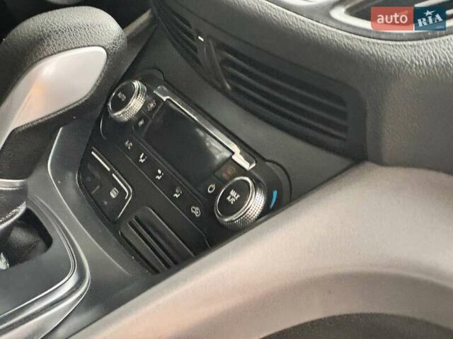 Червоний Форд Ескейп, об'ємом двигуна 2 л та пробігом 178 тис. км за 11998 $, фото 56 на Automoto.ua