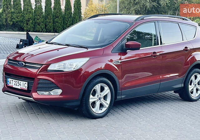 Красный Форд Эскейп, объемом двигателя 1.6 л и пробегом 173 тыс. км за 9300 $, фото 5 на Automoto.ua
