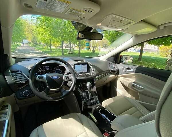 Червоний Форд Ескейп, об'ємом двигуна 1.6 л та пробігом 116 тис. км за 15400 $, фото 4 на Automoto.ua