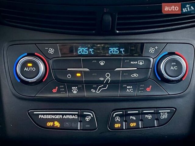 Червоний Форд Ескейп, об'ємом двигуна 2 л та пробігом 102 тис. км за 13700 $, фото 13 на Automoto.ua