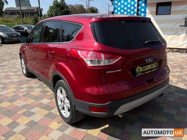 Красный Форд Эскейп, объемом двигателя 2.5 л и пробегом 183 тыс. км за 12900 $, фото 4 на Automoto.ua