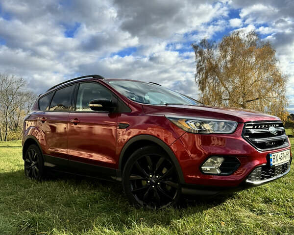 Форд Ескейп 2016 у Нетешине на Automoto.ua Червоний Форд Ескейп, об'ємом двигуна 2 л та пробігом 111 тис. км за 14700 $, фото 15 на Automoto.ua